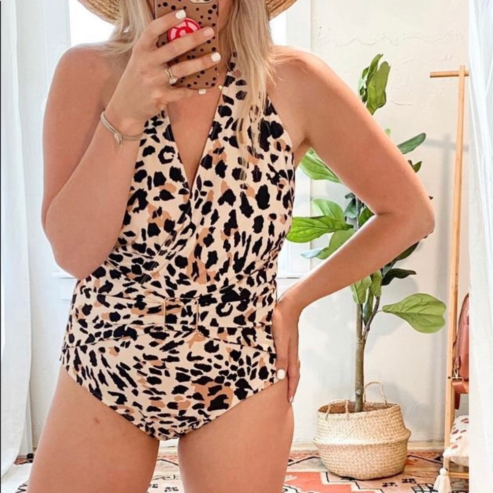 Leopard swim